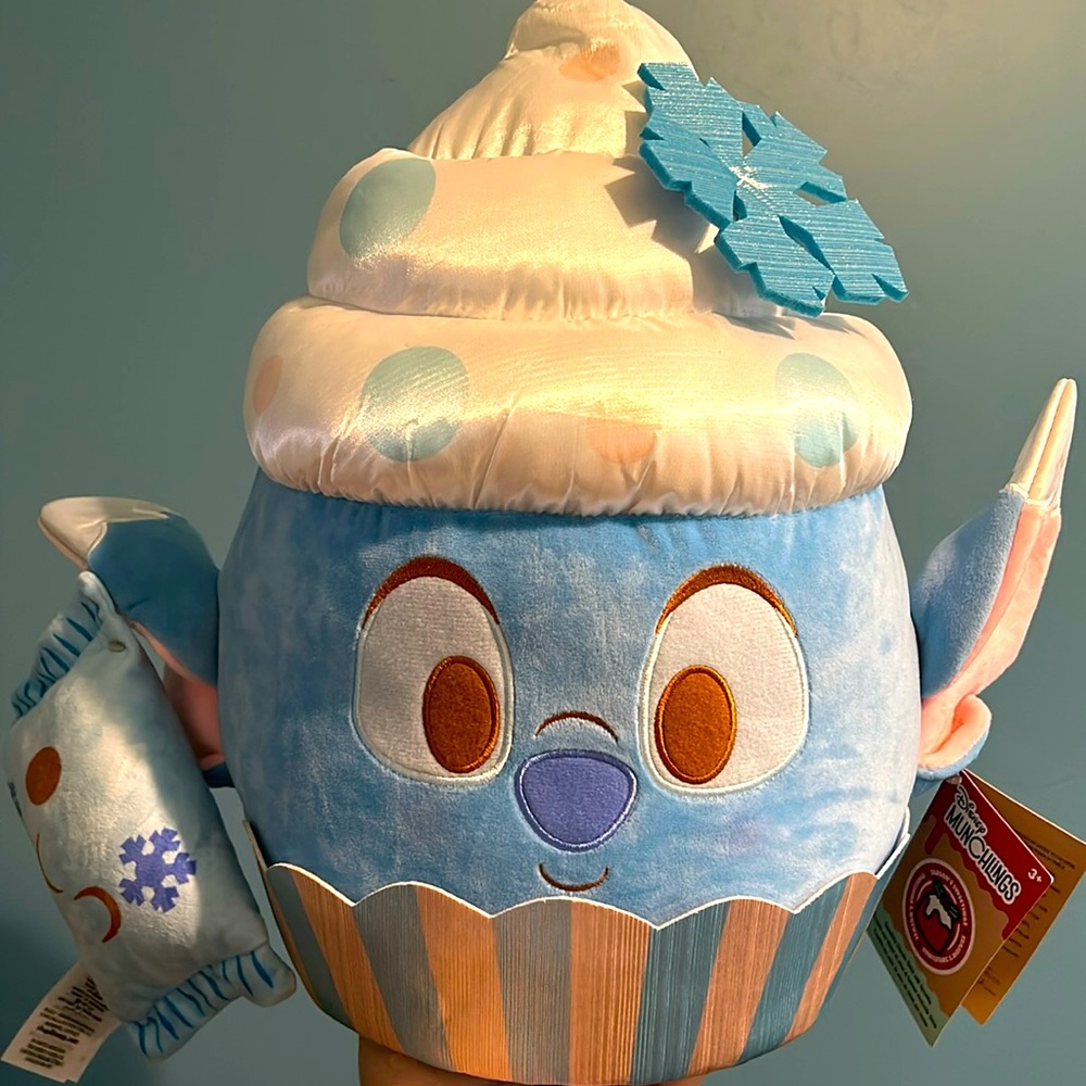 Disney Munchlings Stitch Plush